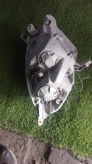 Toyota Passo 2010 Headlights