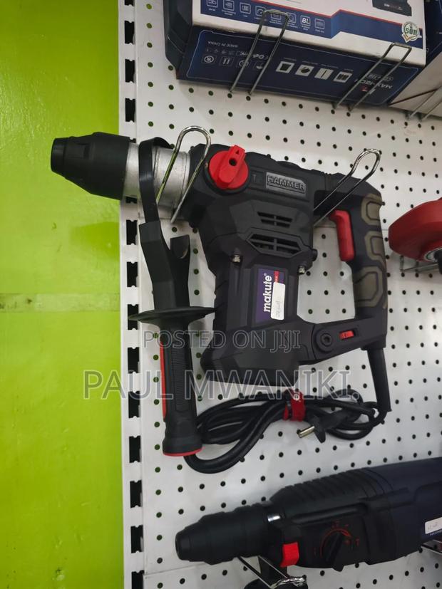 Makute Heavy-Duty Demolition Hammer – Electric Concrete Breaker