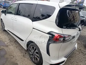 Toyota Sienta 2019 Pearl