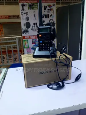 Baofeng UV-5R Rechargeable Walkie Talkie 128 Channels