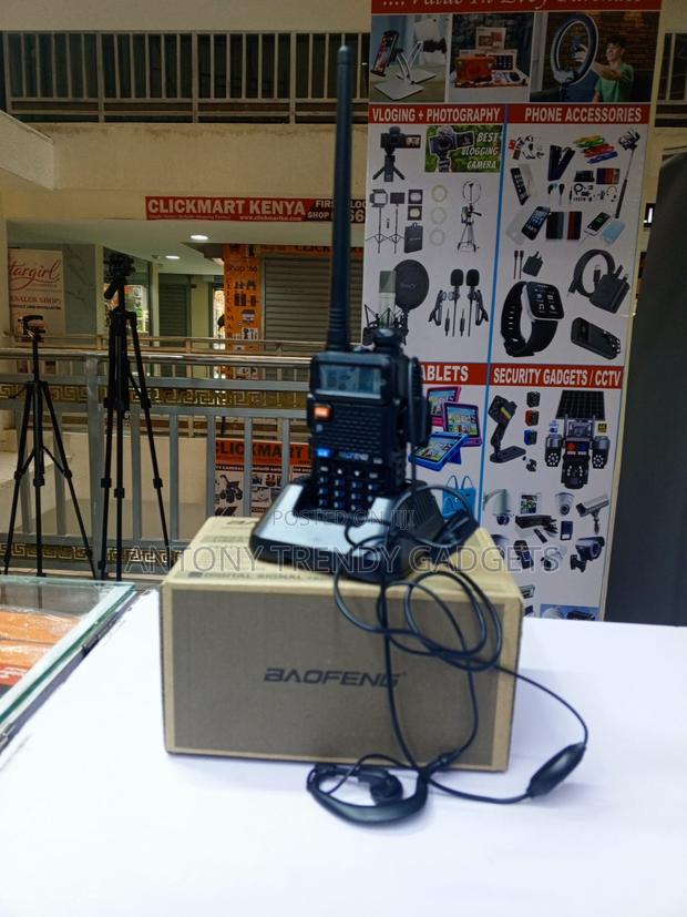UV-5R Dual Band Handheld Radio With FM Receiver - thumbnail 3