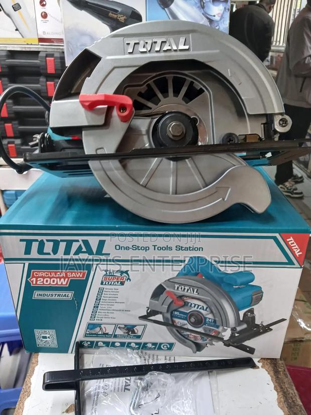 Total Ts Circular Saw 2200w