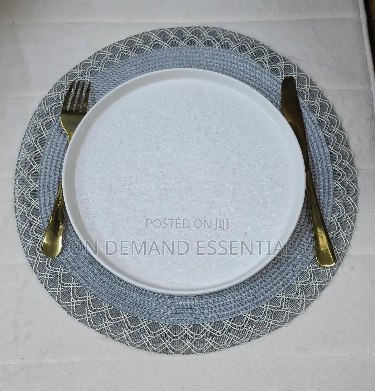 new In!! High Quality,Luxurious Unique Wooven Table Mats