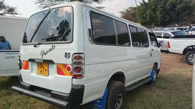 Toyota HiAce 2003 White - thumbnail 5