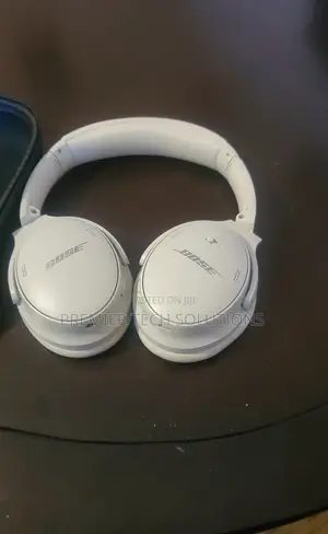 Bose QuietComfort 45 Noise Canceling Bluetooth Headphones-White Smoke)