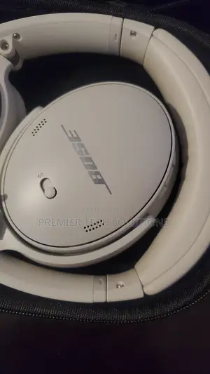 Bose QuietComfort 45 Noise Canceling Bluetooth Headphones-White Smoke)