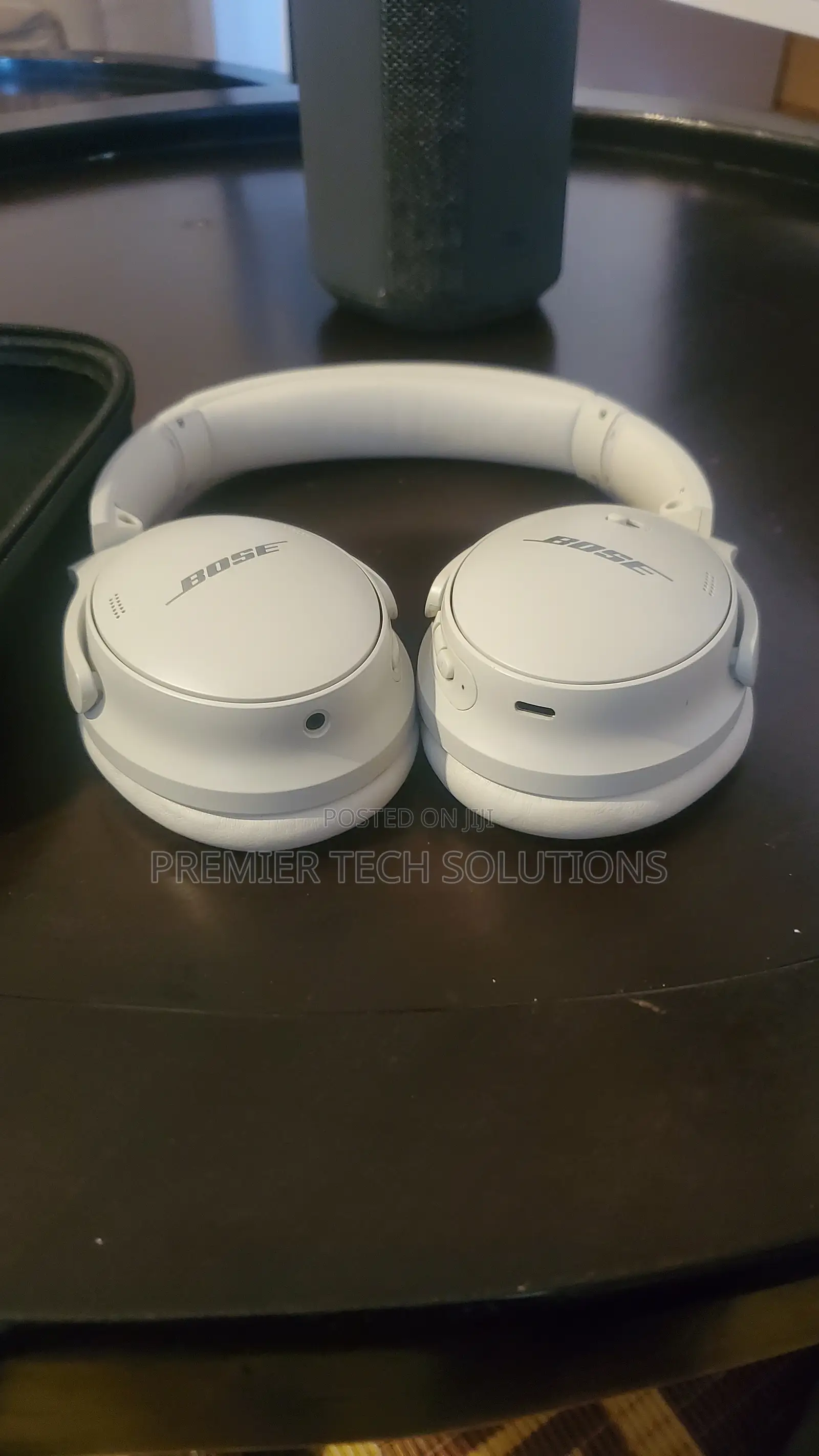 Bose QuietComfort 45 Noise Canceling Bluetooth Headphones-White Smoke)