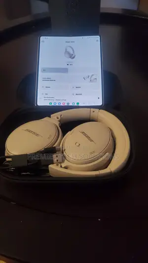 Bose QuietComfort 45 Noise Canceling Bluetooth Headphones-White Smoke)