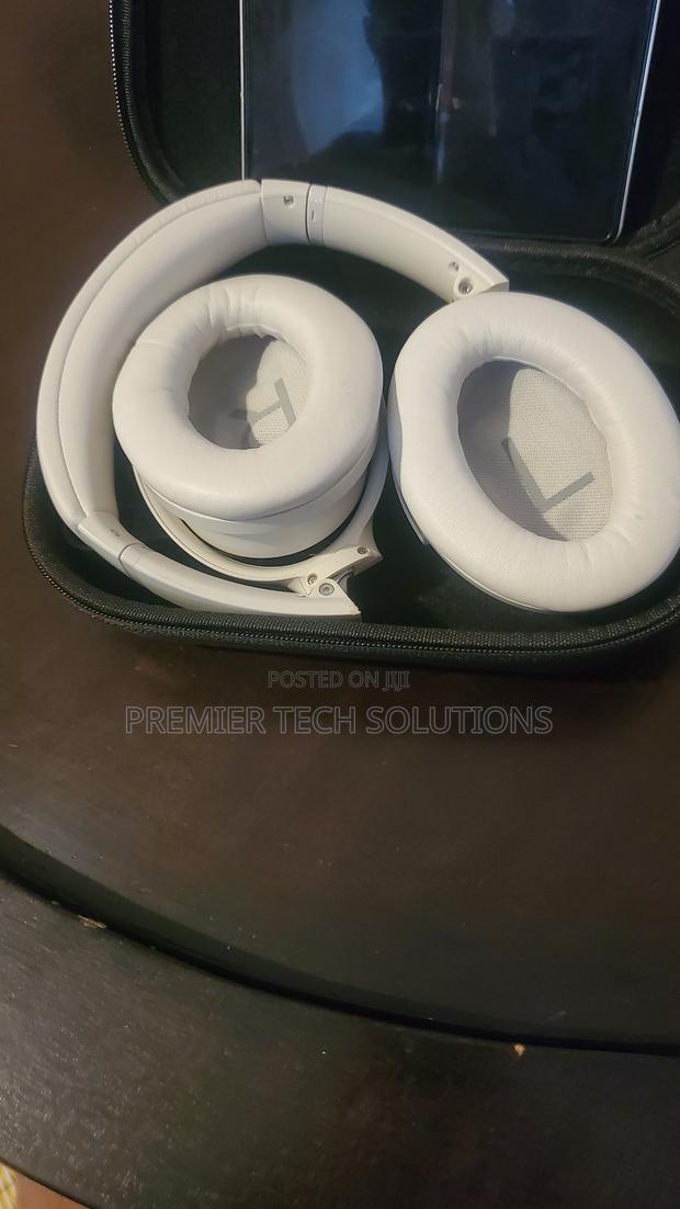 Bose QuietComfort 45 Noise Canceling Bluetooth Headphones-White Smoke) - thumbnail 7