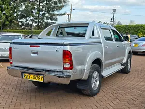 Toyota Hilux 2007 Silver