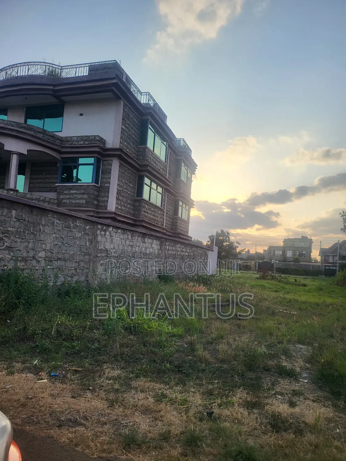 50 by 100 Plot in Croton Kenyatta Road
