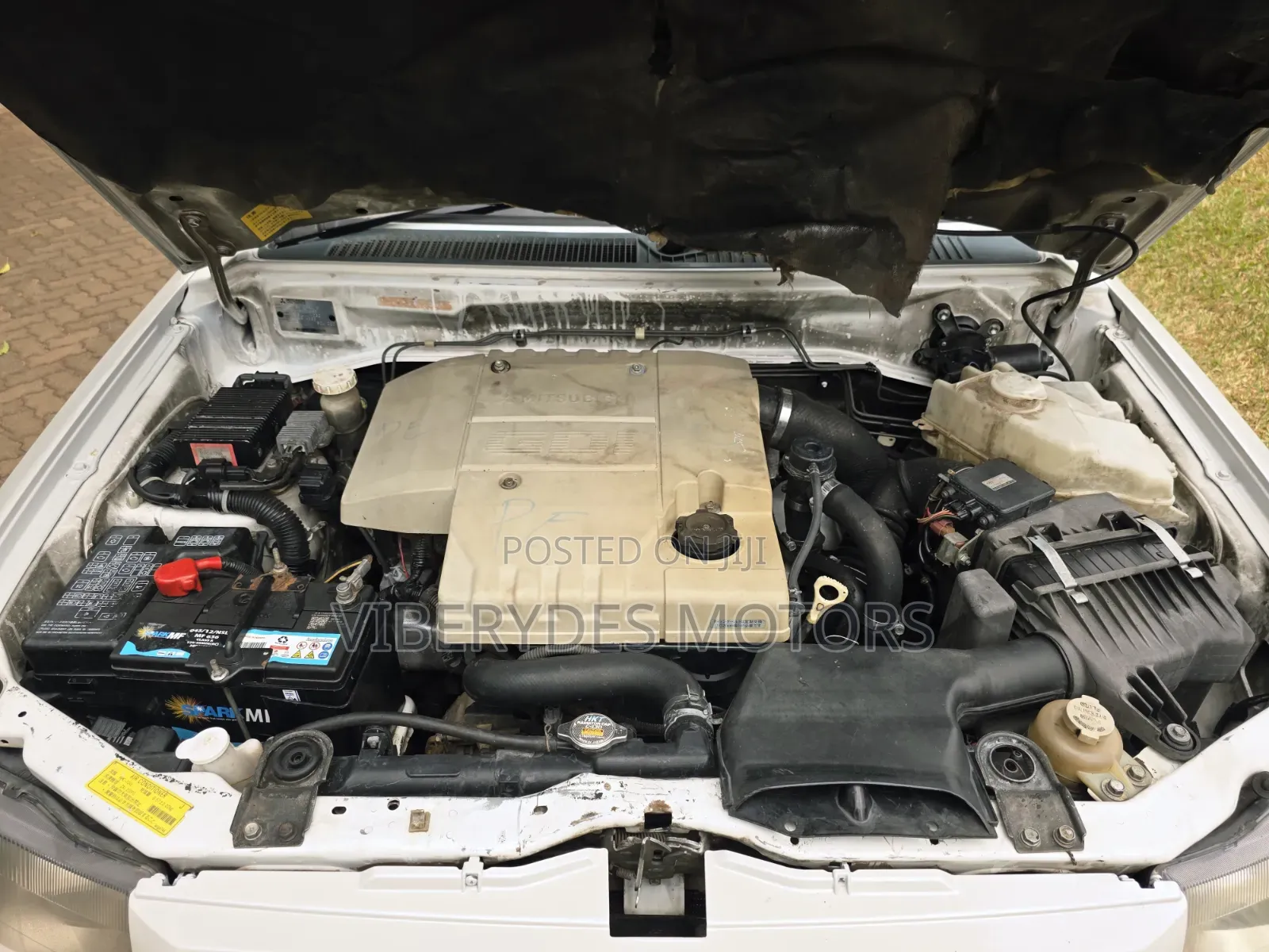 Mitsubishi Pajero IO 2004 White