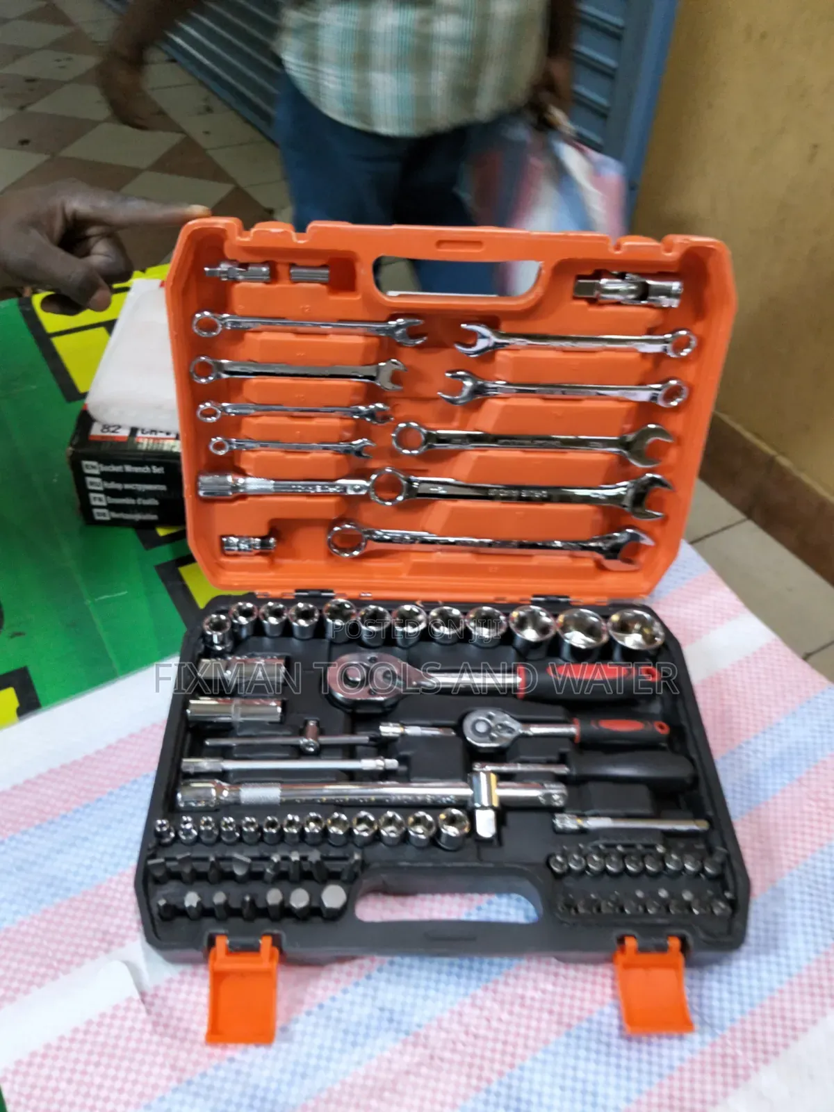 Chrome Mechanical Socket Wrench Spanner Set 82 PCS With Screwdriver
