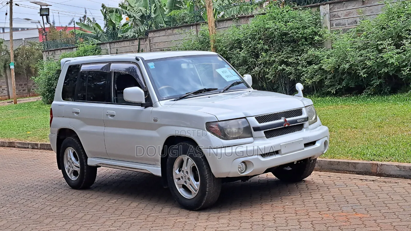Mitsubishi Pajero IO 2004 White