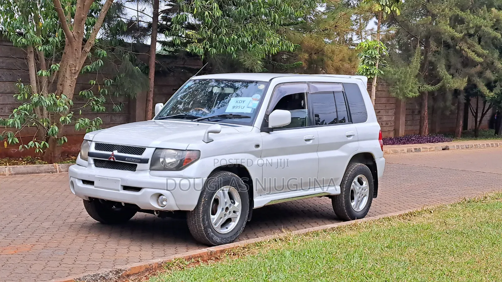 Mitsubishi Pajero IO 2004 White
