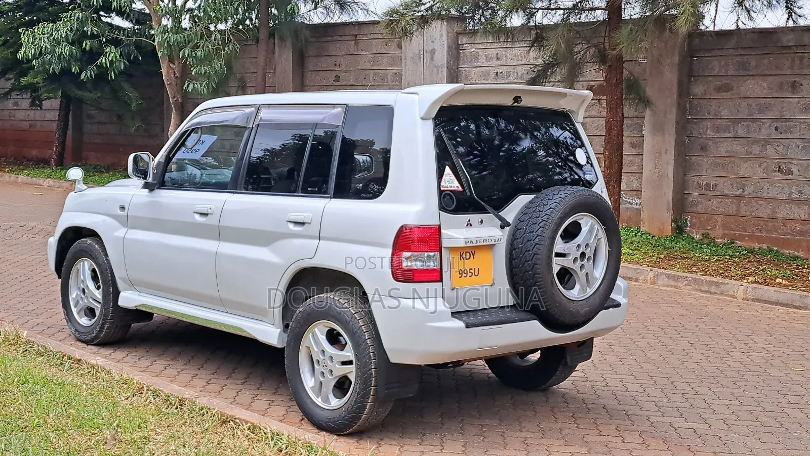 Mitsubishi Pajero IO 2004 White