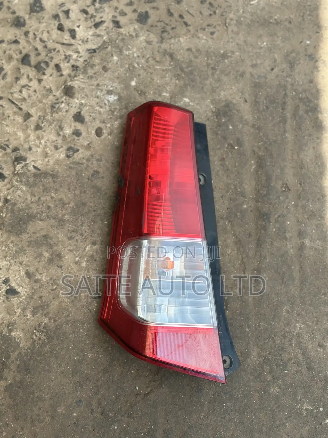 Suzuki Wagon R Tail Light