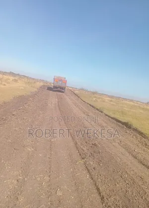 Plot at Kangundo Rd 50Miter of the Tarmac 100*100