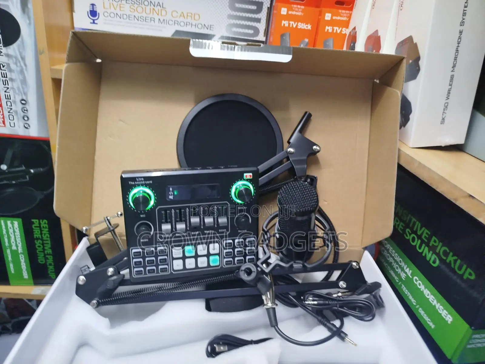 BM800 Condenser Microphone With V9 Live Sound Card Kit