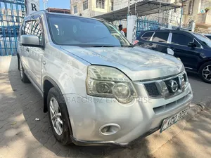 Nissan X-Trail 2014 Silver
