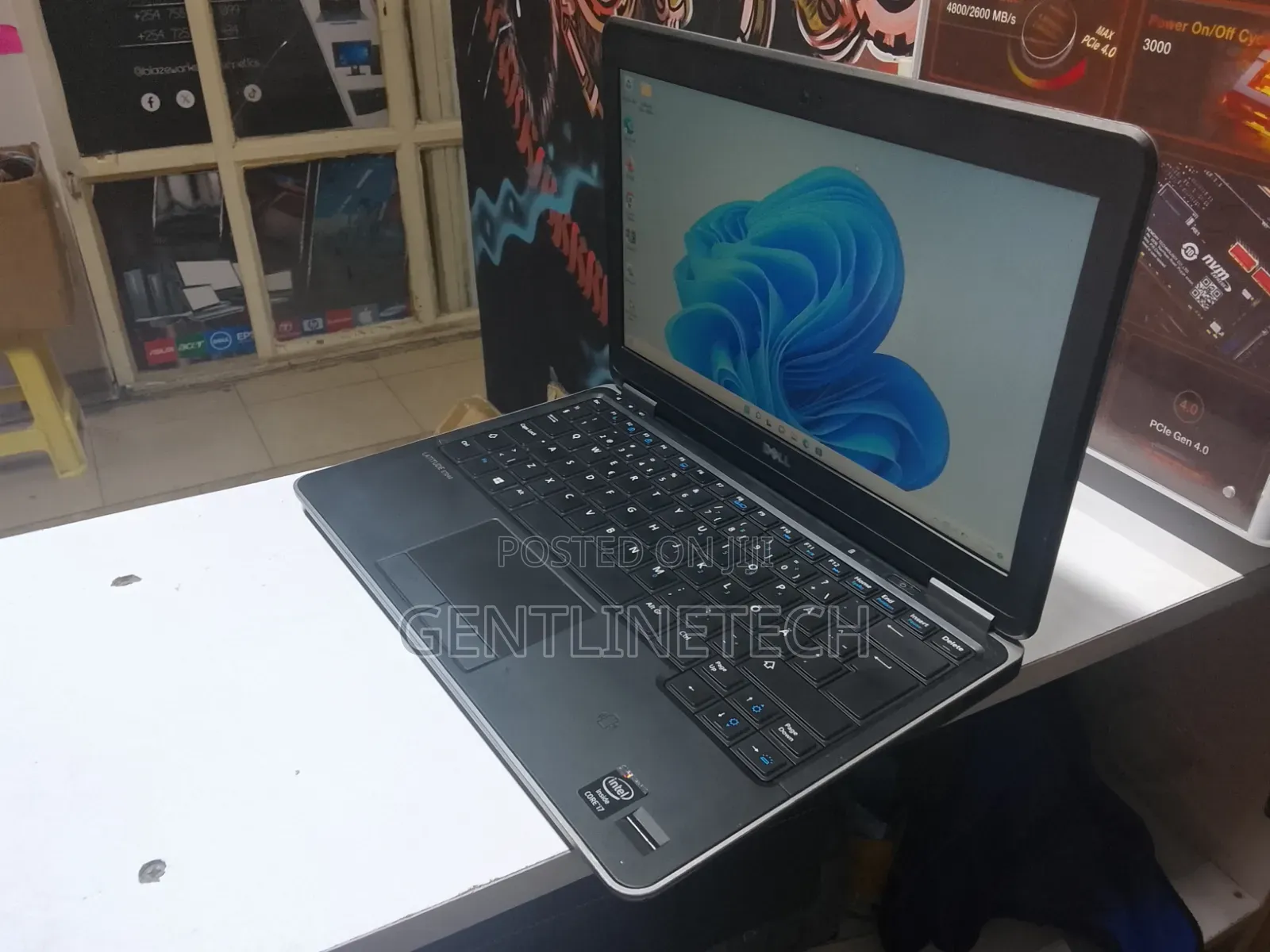 Laptop Dell Latitude E7240 8GB Intel Core i7 SSD 128GB