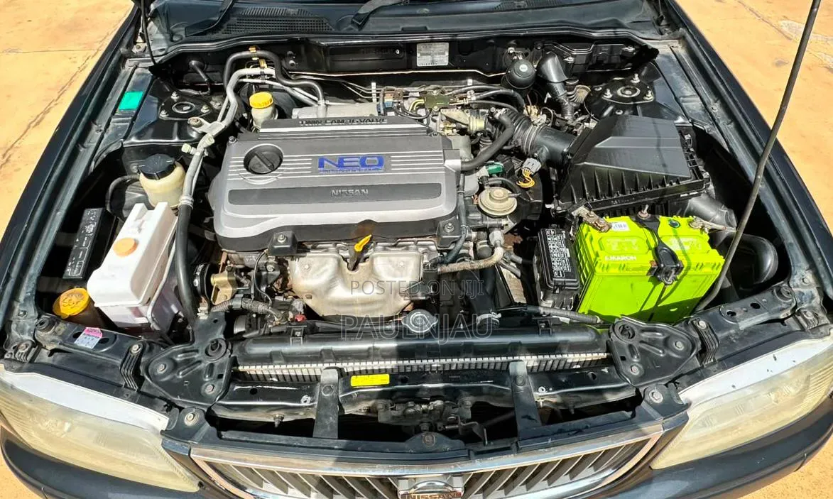 Nissan FB15 2000