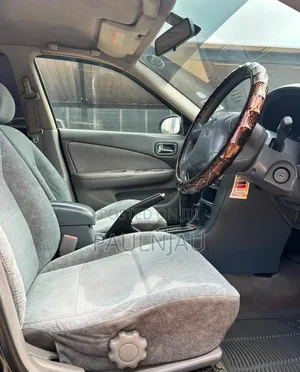 Nissan FB15 2000