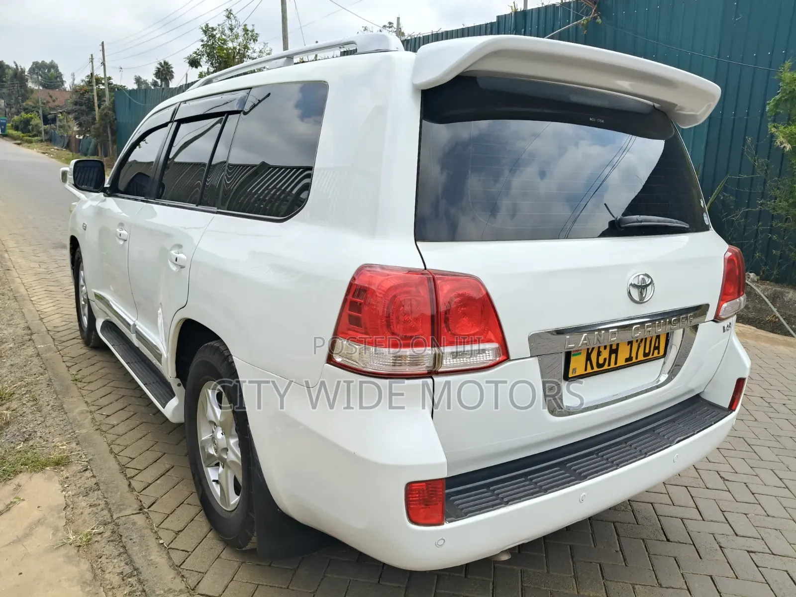 Toyota Land Cruiser 4.6 V8 ZX 2009 White