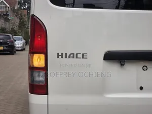 Toyota HiAce 2019 White