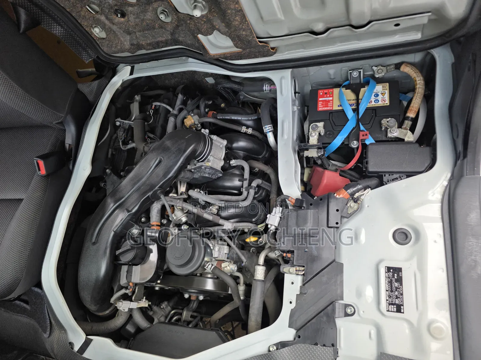 Toyota HiAce 2019 White