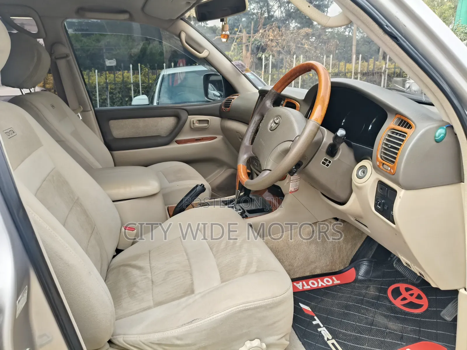 Toyota Land Cruiser 100 4.7 V8 Executive 2005 Silver