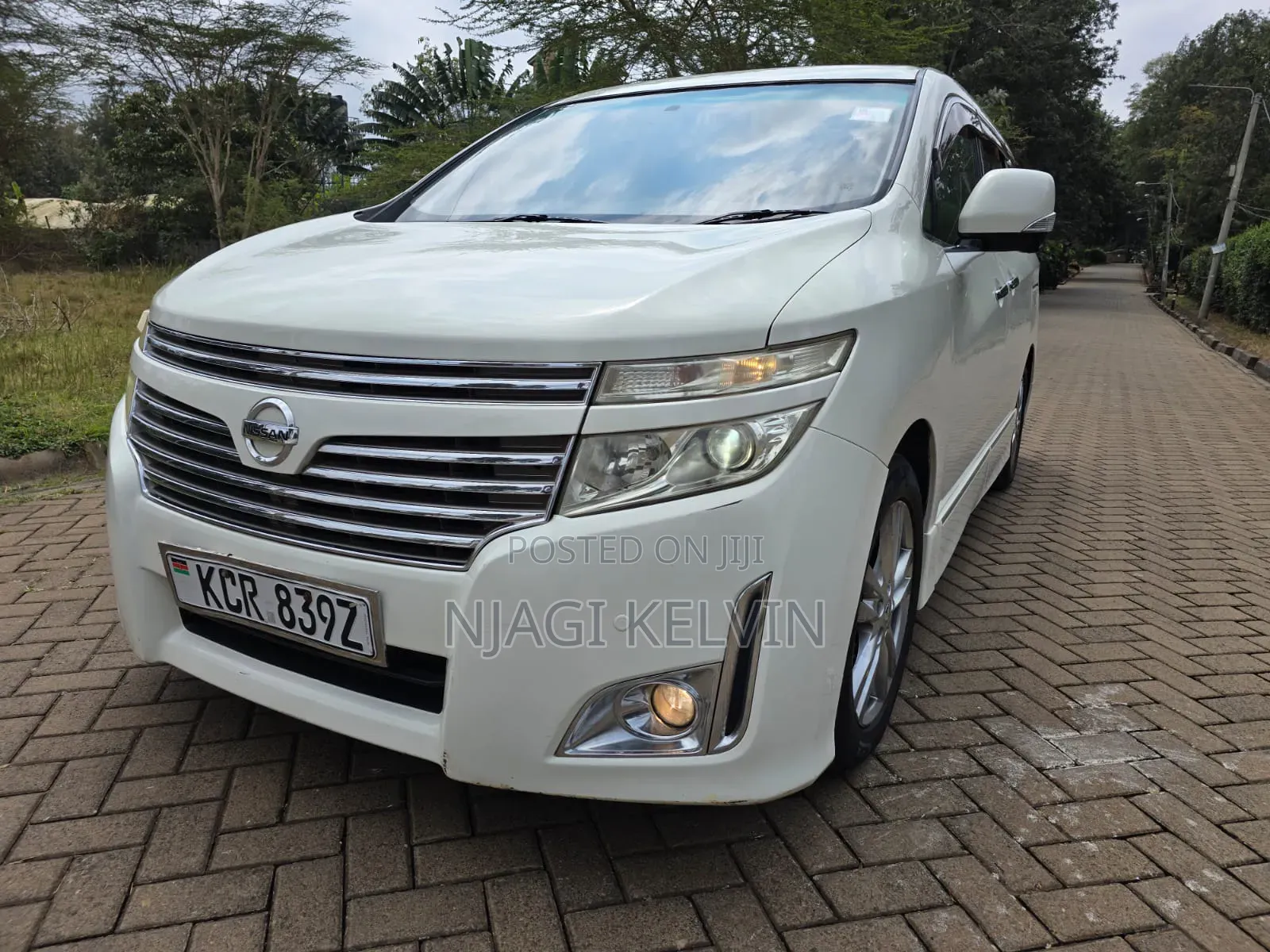 Nissan Elgrand 2011 White