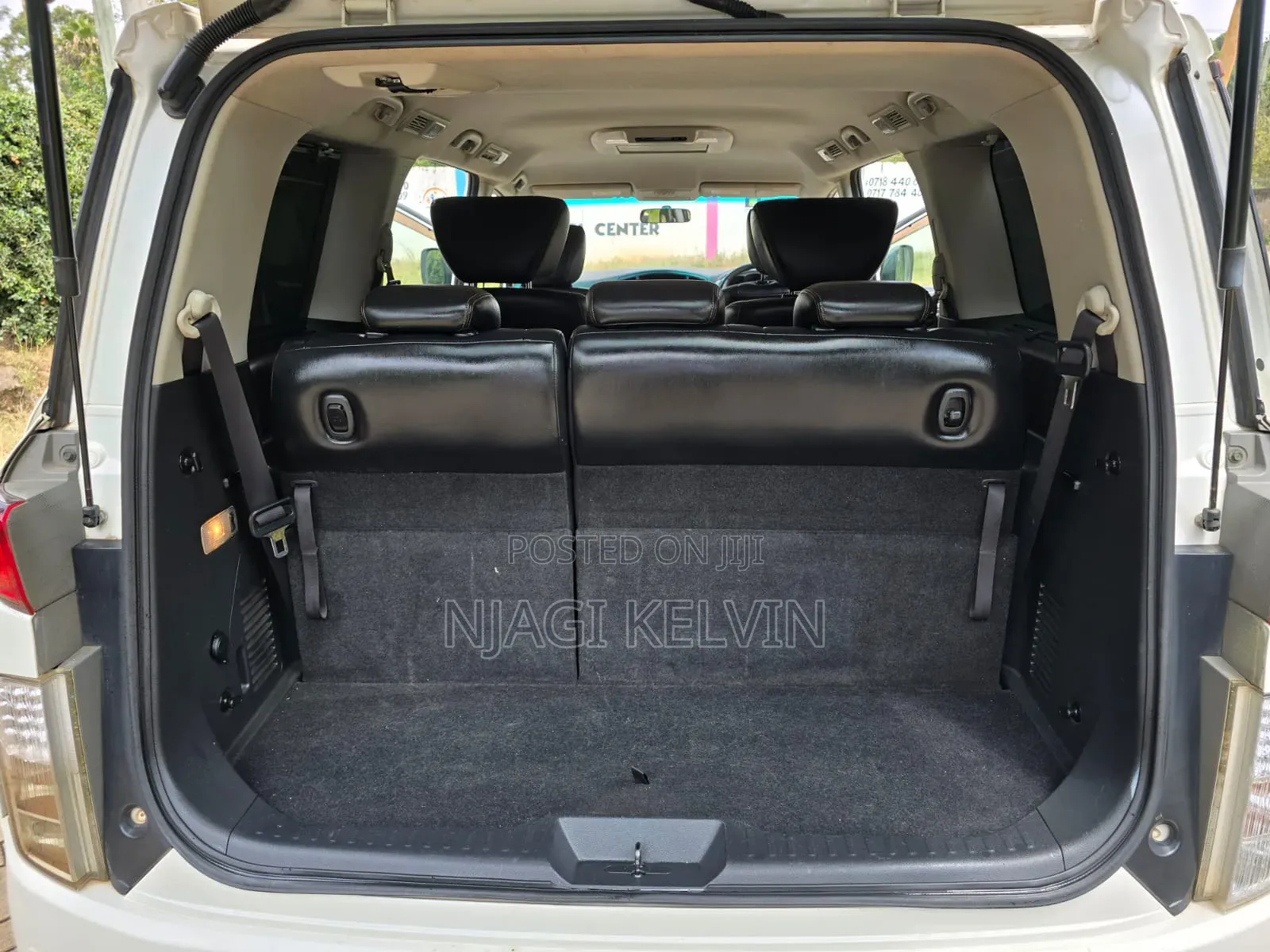 Nissan Elgrand 2011 White