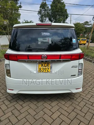 Nissan Elgrand 2011 White