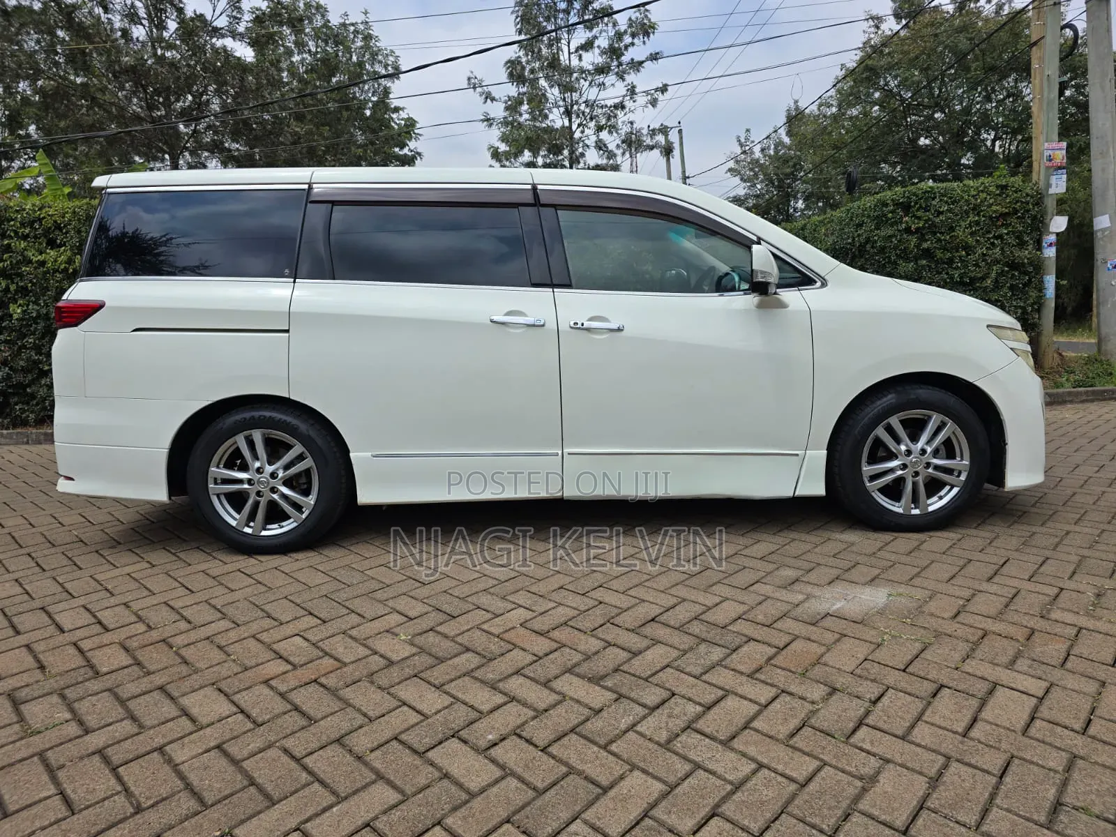 Nissan Elgrand 2011 White