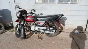 Bajaj Boxer X125 2024 Black