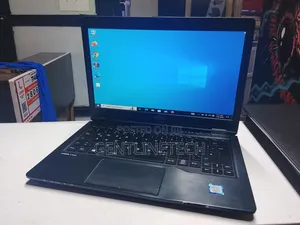 Laptop Fujitsu Lifebook U727 8GB Intel Core i5 SSD 128GB