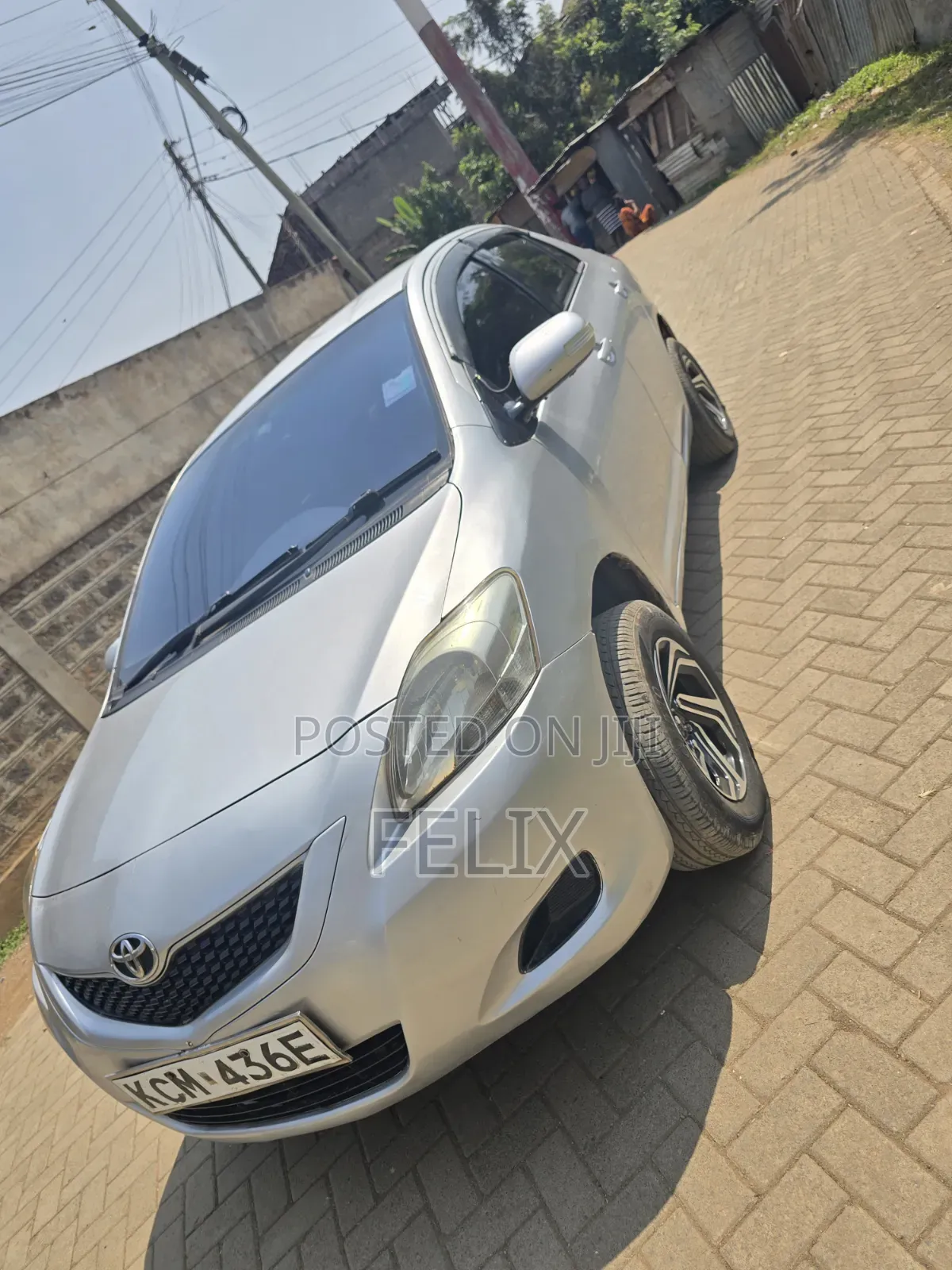 Toyota Belta 2010 Silver