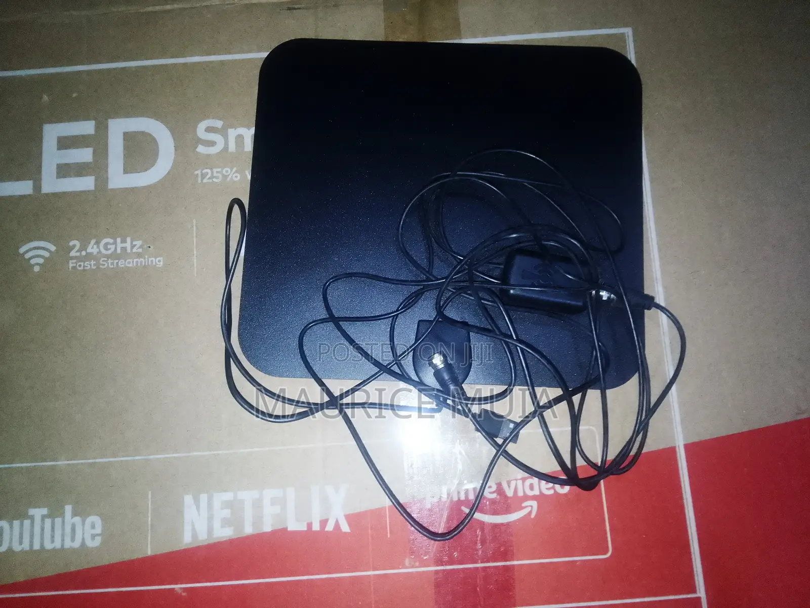 HDTV Indoor TV Antenna With Amplifier