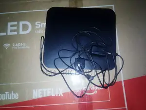 HDTV Indoor TV Antenna With Amplifier