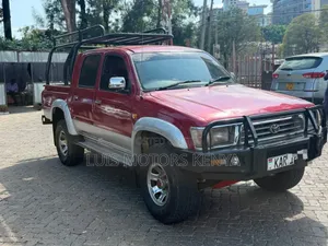Toyota Hilux 2023 Maroon