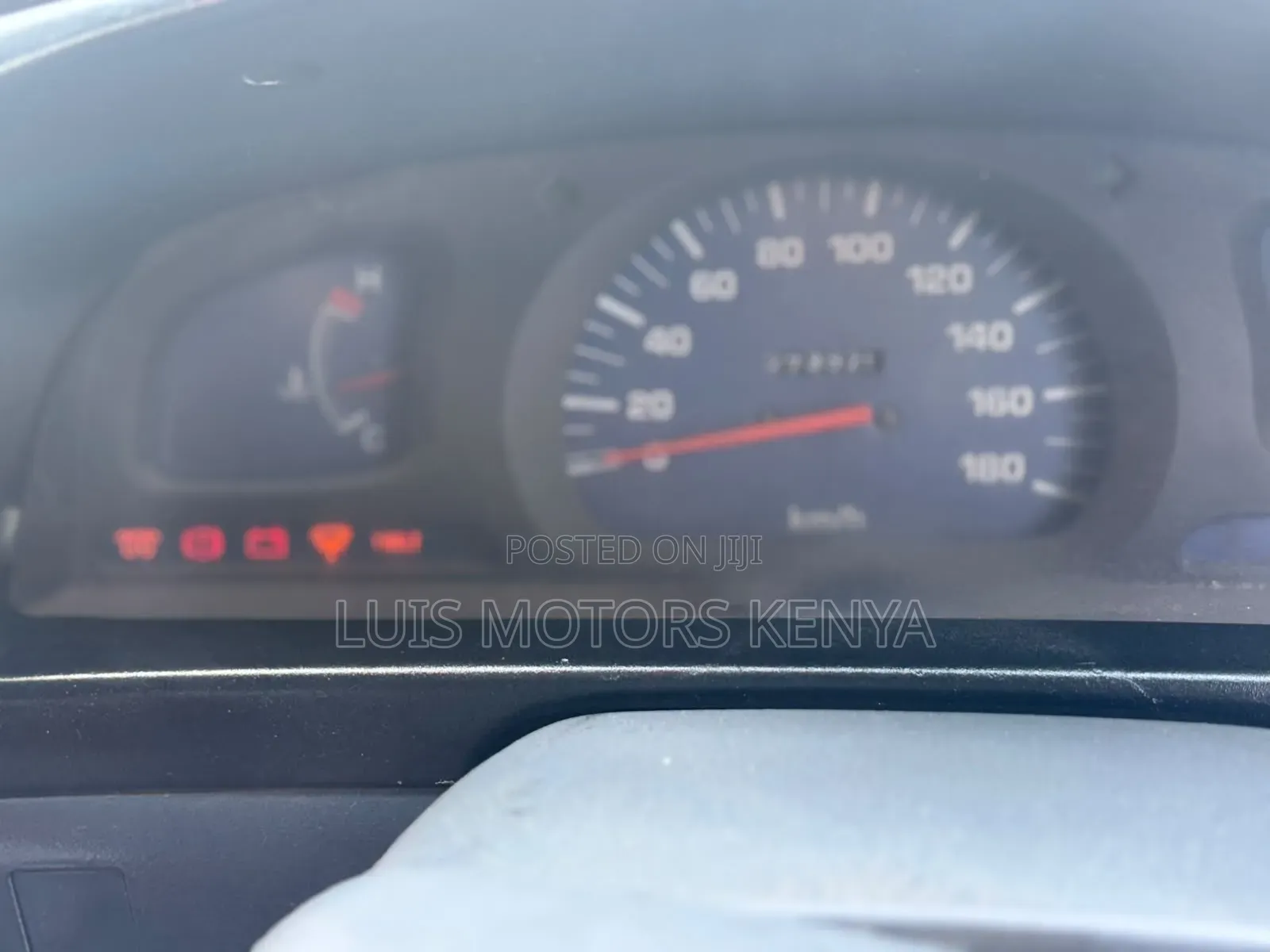 Toyota Hilux 2023 Maroon