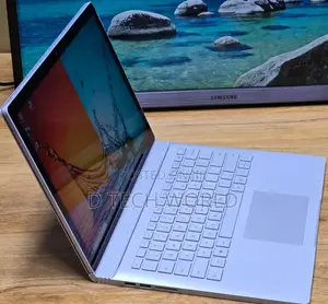 Laptop Microsoft Surface Book 2 16GB Intel Core i7 SSD 512GB