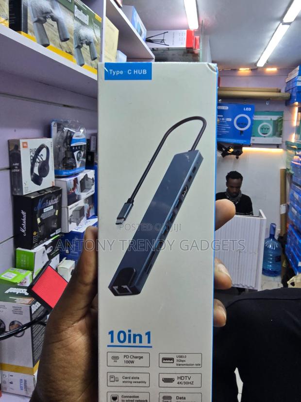 10-in-1 USB-C Hub With HDMI RJ45 USB 3.0 PD Charging - thumbnail 3