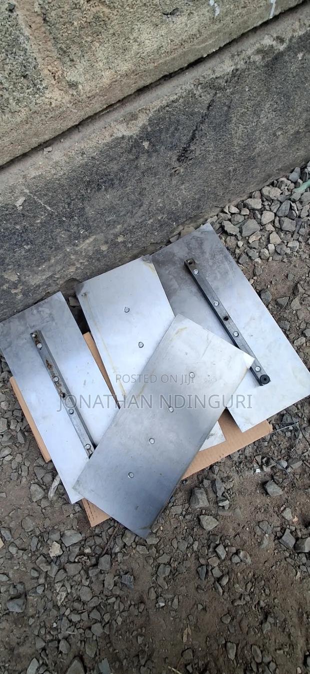 Wear-Resistant Power Trowel Blades