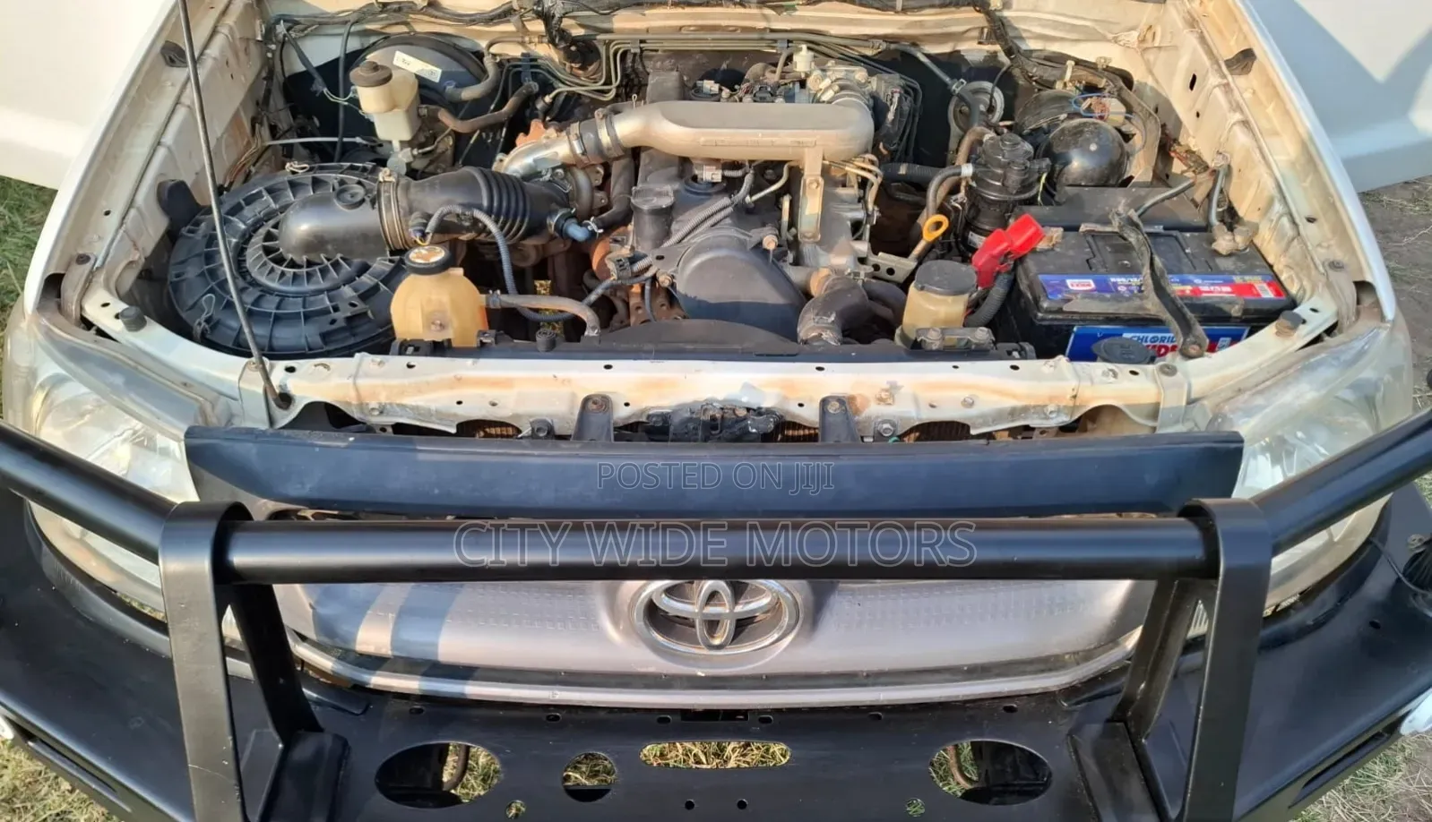 Toyota Hilux 2009 White