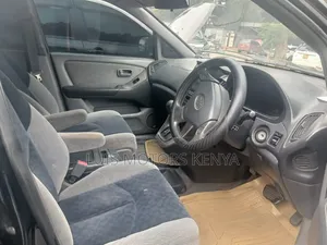 Toyota Harrier 2000 Black
