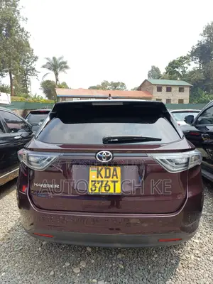 Toyota Harrier 2017 Maroon