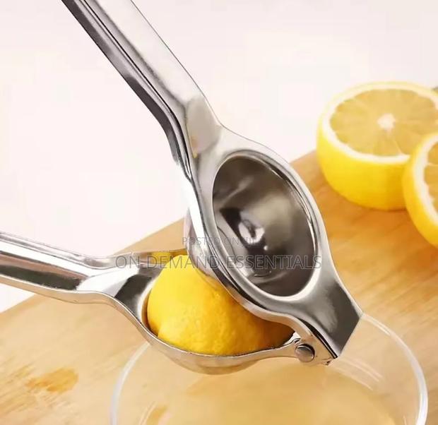 Manual Lemon Squeezer