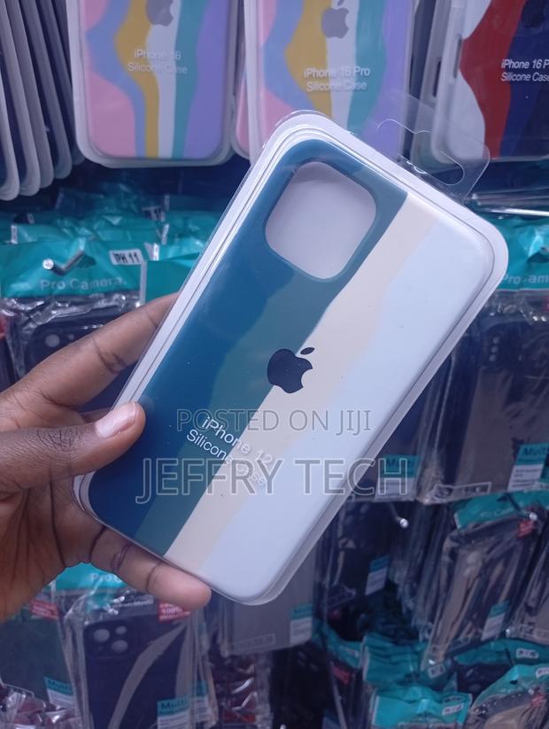iPhone 12 Vertically Split Color-Blocked Aesthetic Casing - thumbnail 2